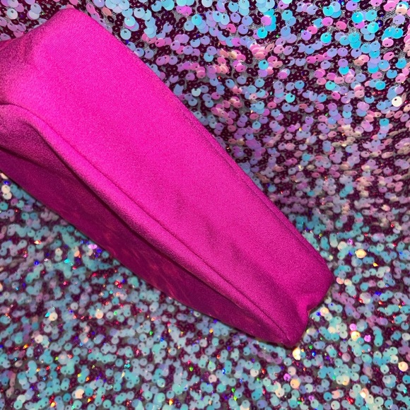 Pink Valentino Garavani Clutch - Picture 4 of 12